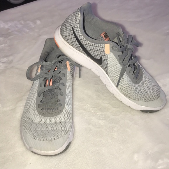 Nike women’s sneakers. - Picture 1 of 8